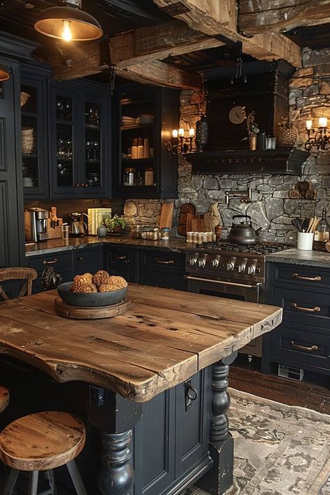 Dark Cottagecore House, Dapur Rustic, Spanish Style Kitchen, Cottagecore House, Moody Kitchen, Interior Dapur, Rustic Kitchen Design, Farmhouse Kitchen Design, Cozy Farmhouse