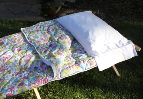 DIY sleeping bag from an IKEA comforter. Sleeping Bag Diy, Ikea Comforter, Car Dog Bed, Diy Sleeping Bag, Sleeping Bag Pattern, Luxury Paper Bag, Down Sleeping Bag, Kids Sleeping Bags, Nap Mat