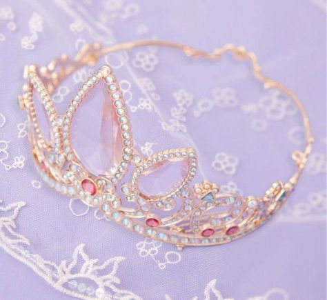 Rapunzel Tiara, Rapunzel Crown, Disney Princess Jewelry, Tangled Ever After, Rapunzel Wedding, Tangled Wedding, Rapunzel Cosplay, Disney Princess Costumes, Crown Aesthetic