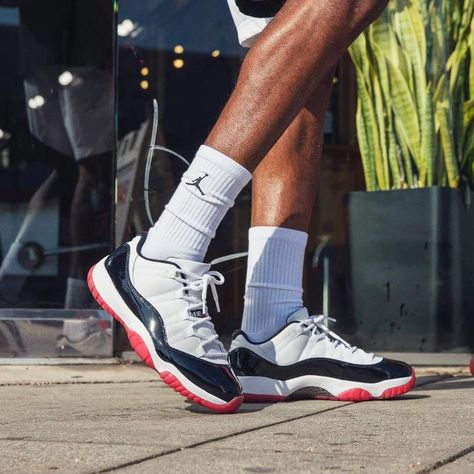 Jordan 11 Low Outfits Men, Jordan 11 Concord Bred, Jordan 11 Low Concord Bred, Fye Shoes, White Shoes Outfit, Nike Sneakers Outfit, Air Jordan 11 Retro Low, Jordan 11 Low, Nike Outfit