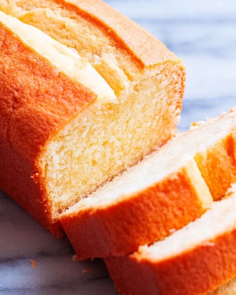 Vegan Pound Cake (Stays moist for days!) - School Night Vegan Vegan Loaf Cake, Vegan Pound Cake Recipe, Vegan Pound Cake, Vegan Loaf, Madeira Cake, Vegan Birthday Cake, Lemon Poppyseed Cake, Vegan Carrot Cakes, Vegan Cake Recipes