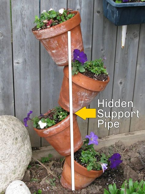 Tipsy Plant Tower, Tipsy Pots Planters Diy, Tipsy Turvy Planter, Topsy Turvy Planter, Flower Pot Tower, Stacked Flower Pots, Vertical Container Gardening, Stacked Pots, Tiny Gardens