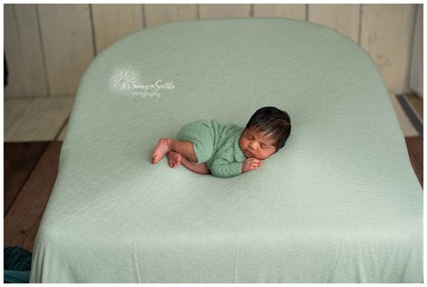 Newborn Posing Table | DIY Project for Photographers Posing Table Photography, Newborn Posing Table Diy, Newborn Posing Table, Newborn Poses Boy, Newborn And Dog, Dog Bed Frame, Home Photo Studio, Newborn Photography Tips, Table Photography