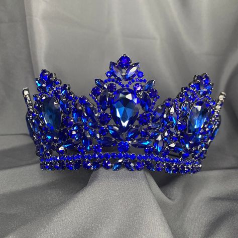 Cinderella Quince Crown, Blue Tiara Wedding, Quinceanera Blue Crown, Dark Blue Quince Crown, Crowns For Quinceanera Blue, Blue Tiara Aesthetic, Royal Blue Quinceanera Ideas, Royal Blue And Silver Quinceanera Crown, Quince Crowns Royal Blue