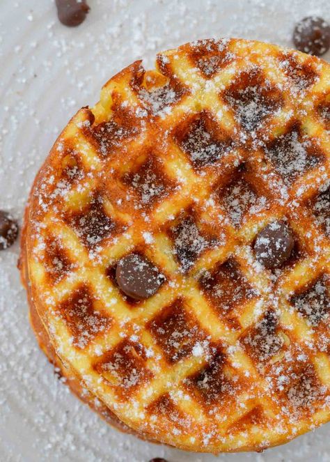 Thm Waffles, Chocolate Chip Chaffle, Mild Salsa Recipe, Chaffles Keto, Keto Favorites, Chaffle Recipes, Low Carb Waffles, Keto Chaffles, Keto Chaffle