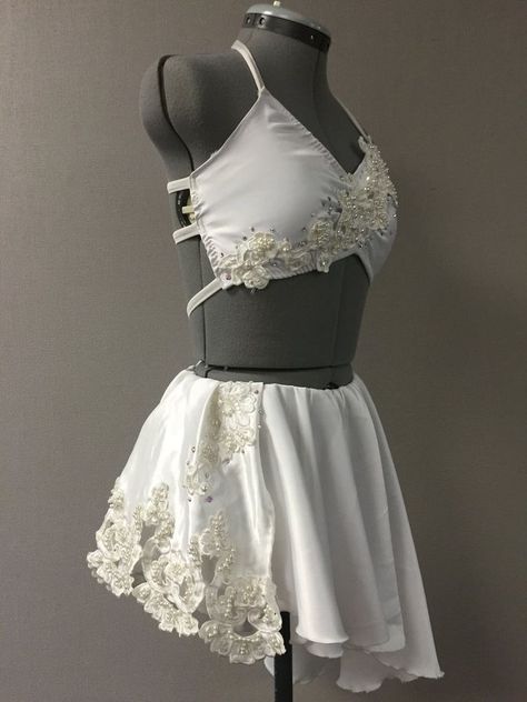 Ballet costume Contemporary Dancing, Costume Duo, Solo Dance Costumes, Cute Dance Costumes, Pretty Dance Costumes, Dance Costumes Dresses, Lyrical Dresses, Contemporary Dance Costumes, Custom Dance Costumes