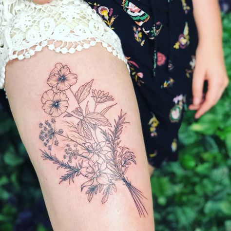 Ophelia Flowers, Ophelia Tattoo, Shakespeare Tattoo, Bouquet Tattoo, The Bard, What To Write About, Kindred Spirit, Beauty Salon Interior, Flowers Tattoo