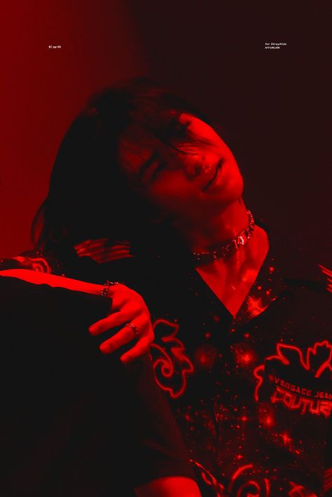 Hyunjin Red Aesthetic, Red Lightning, Red Filter, Dark Red Wallpaper, Kids Zoo, Stary Kids, Red Lights, Skz Hyunjin, Red Led Lights