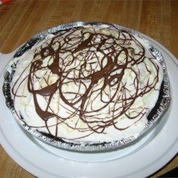 White Chocolate Cream Pie White Chocolate Pie, Sugar Free Strawberry Cheesecake, Chocolate Cream Pie Recipe, Chocolate Mousse Pie, White Chocolate Cream, Baked Pie, Mousse Pie, Sugar Free Cheesecake, Quick Vegetarian Meals