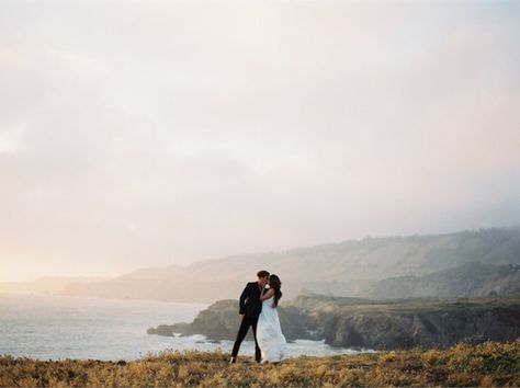 21-natural-inspired-wedding-ideas Colorful Elegant Wedding, Photo Idea Wedding, Erich Mcvey, Bridal Party Gowns, Photography Wedding Ideas, Holy Matrimony, Pre Wedding Poses, Photographer Inspiration, Wedding Color Inspiration