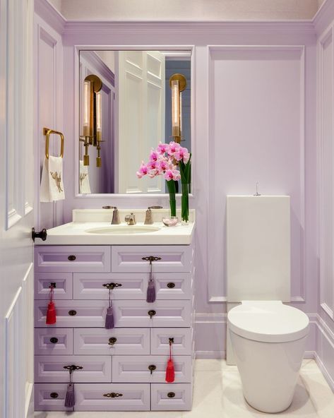 Lilac Bathroom Decor, Bathroom Purple Aesthetic, Lilac Marble Bathroom, Purple Bathtub Bathroom, Modern Glam Bathroom Purple, Lilac Bathroom, Purple Cabinets, Lavender Bathroom, Danish Decor