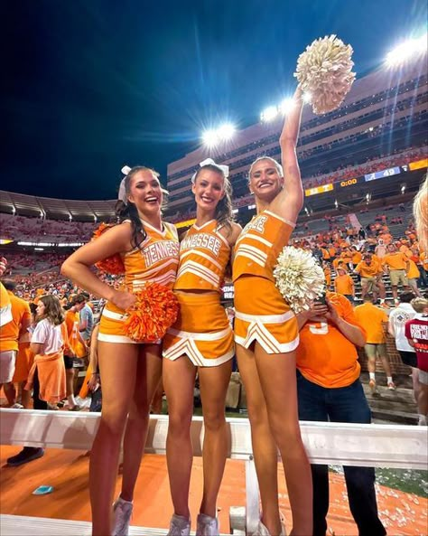 MG on Instagram: "6-0H MY GOSH WE JUST BEAT BAMA. I will NEVER get over this. Best day of my life." #gameday #tennessee #utk #vols #cheer #cheerleader #bama #beatbama #bestday #neyland Tennessee Vols Cheerleaders, Ut Cheerleaders, Tennessee Cheerleaders, University Of Tennessee Aesthetic, Game Day Cheer, Univ Of Tennessee, Tennessee College, Cheerleading Picture Poses, College Cheerleader