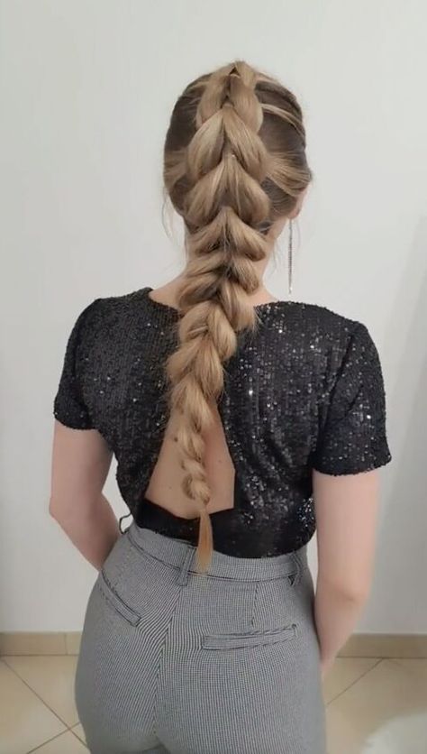 Poppy Hairstyles, Braid Hack, Heart Hairstyle, Hair For Beginners, Braided Heart, Half Updo Hairstyles, Easy Hairstyles For Thick Hair, Faux Hair, Everyday Hair