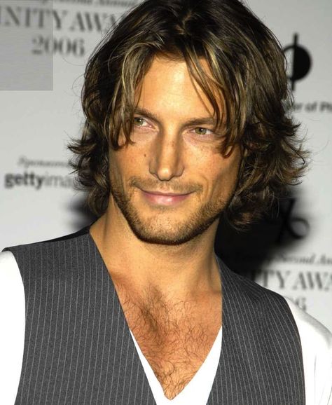 Gabriel Aubrey Man With Long Hair, Gabriel Aubry, Men's Long Hairstyles, Boys Long Hairstyles, Corte De Cabelo Masculino, Jamie Fraser, Teen Hairstyles, Boys Haircuts