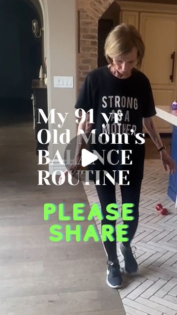 Granny Fashion, Mobility Flexibility, Better Posture Exercises, Senior Exercises, Fit Bit, Strength Training Program, Online Fitness Coaching, Posture Exercises, Easy Exercises