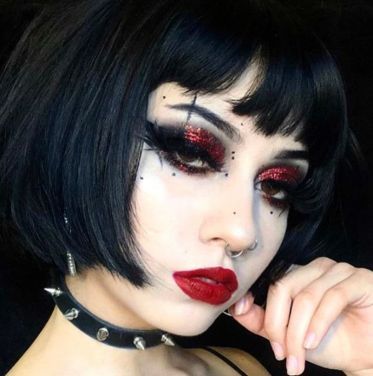 Valentines Goth Makeup, Vampy Makeup Looks, Dark Vampy Makeup, Maquillaje Dark, Uncanny Art, Goth Makeup Looks, Goth Eye Makeup, Vampy Makeup, Photography Reference