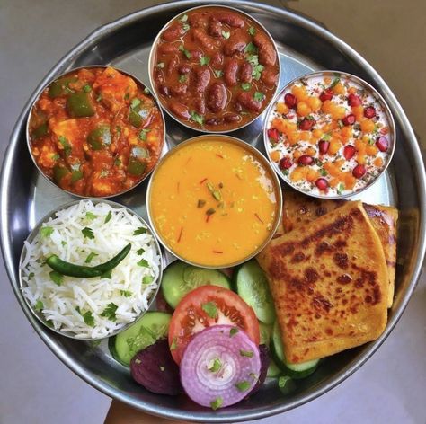 Indian Tali, Food Thali, Protein Rice, Indian Thali, Recipes Lunch, Breakfast Recipes Indian, Vegetarian Fast Food, Tastemade Recipes, Vegetarian Lunch