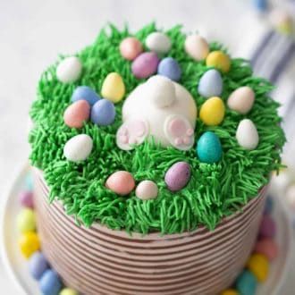 Easter Cake With Chocolate Bunny, Easter Cake Decoration, Easter Theme Cake, Easter Chocolate Cake, Easter Birthday Cake, Spring Cake Designs, Easter Cake Designs, Easter Bake, Easter Themed Cakes