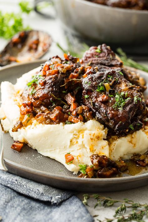 THIS. IS. IT. I've never fallen in love with a recipe as quickly as I did this one. I don't think I'll ever love another recipe as much as Oven Braised Short Ribs! all you need is one pot and some mashed potatoes! #beef #whatsfordinner #dinner #recipe #ribs #shortribs #easyrecipe Oven Braised Short Ribs, Cooking Scallops, Cooking Short Ribs, Braised Short Ribs Recipe, Short Ribs Recipe, Cooking Courses, Braised Short Ribs, Beef Short Ribs, Fallen In Love