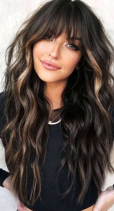 Hair With Highlights Brown, Hair Color Brunettes, Black Cherry Hair Color, Black Cherry Hair, Rambut Brunette, Haircuts For Long Hair With Layers, Cherry Hair, Dark Hair With Highlights, Hair With Highlights