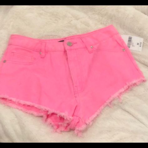 Hot Pink! Never Worn Tag On, Too Small Hot Pink Denim, Pink Denim, Forever 21 Shorts, Mini Shorts, Denim Mini, Jean Shorts, Hot Pink, Forever 21, Halloween