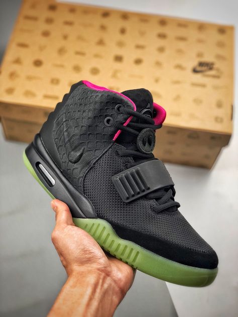 Air Yeezy 2, Yeezy 2, Nike Yeezy, Air Yeezy, Red October, Jordan Yeezy, Sneakers Fashion Outfits, Outfits Hombre, Fresh Shoes