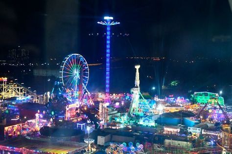 Hull Fair One of Europe's biggest funfair opens for business today. Hull fair, in the Yorkshire port town of Kingston Upon Hull. Over 700 years old, the fair brings together a collection of attractions from all over the UK and spans 9 days (although it doesn't operate on the Sunday). Hull Fair, Port Town, Kingston Upon Hull, East Yorkshire, Kingston, Yorkshire, First Time, Carnival, Hold On