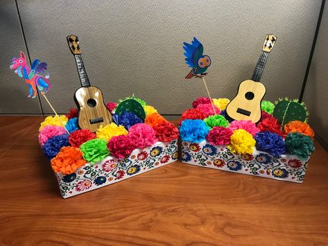 Diy Mexican Decorations, Coco Centerpieces, Coco Themed Birthday Party, Mexican Decorations, Coco Party, Mexican Birthday Parties, Mexican Party Decorations, Fiesta Birthday Party, Mexican Birthday