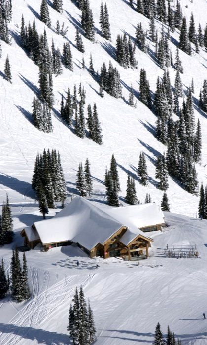 Campbell Basin Lodge, Washington, U.S (by skicrystal on Flickr) Mountain Washington, Things Painting, Winter Dream, Crystal Mountain, Nature Winter, Evergreen State, Snow Scenes, Mountain Resort, Winter Wonder