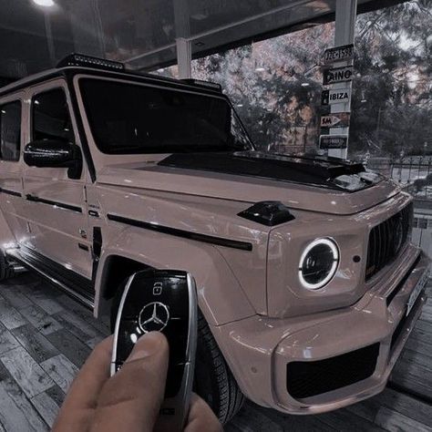 مرسيدس بنز, Dream Cars Mercedes, New Luxury Cars, Mercedes G Wagon, Top Luxury Cars, Dream Cars Jeep, Lux Cars, Benz G, Luxury Lifestyle Dreams