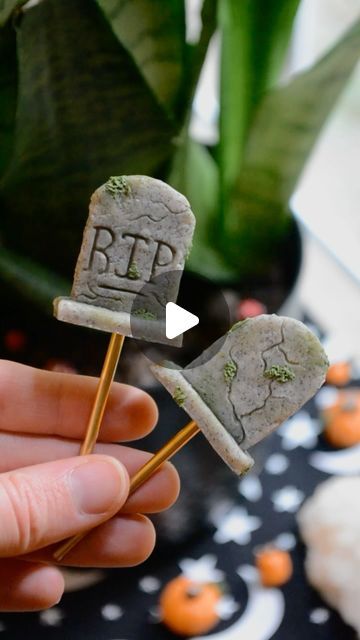 Gray Granite, Brass Rod, Mossy Green, Dry Pastel, Grey Granite, Halloween Ideas, Spooky Season, House Plants, Polymer Clay