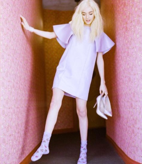 That Poppy lowlife on Bubble Bath Poppy Youtube, Poppy Outfit, Poppy Singer, Poppy Costume, Im Poppy, That Poppy, Manic Pixie Dream Girl, Fashion Design Collection, Get It Girl