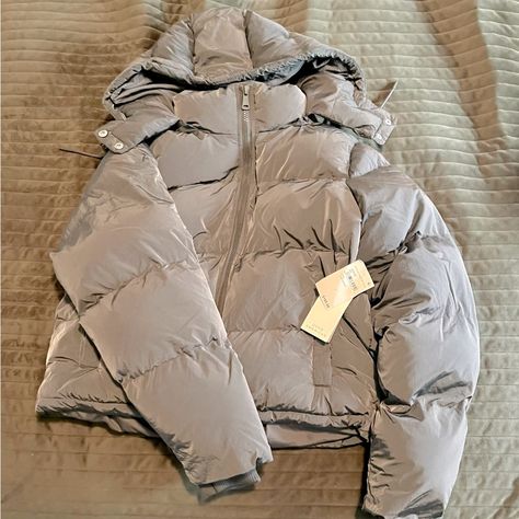 Metallic Grey, Thick Puffer Jacket With Removable Zipper Hood With Draw String For Hood And At The Bottom To Cinch At Your Waist. Brand New With Tags Grey Puffer Jacket, Grey Puffer, Puffy Jacket, Good American, Christmas List, Puffer Jacket, Me Too Shoes, Puffer, Outfit Ideas