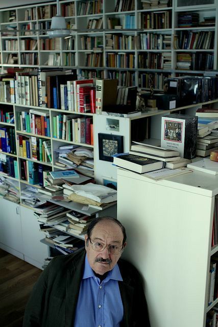 Artists Homes, Writer's Office, Writers Room, Umberto Eco, Private Library, Personal Library, Writers And Poets, Teaching Literacy, Home Libraries