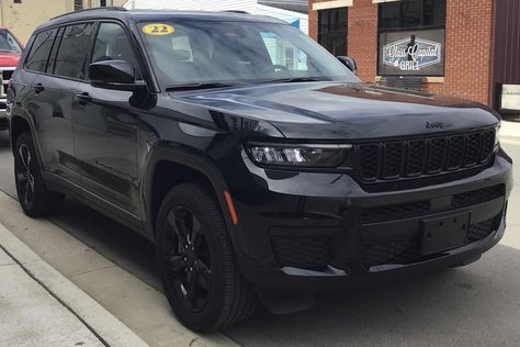 Black Jeep Cherokee, Jeep Grand Cherokee Interior, 2024 Jeep Grand Cherokee, Black Jeep Grand Cherokee, Jeep Grand Cherokee Trackhawk, Murdered Out, Black Jeep, Jeep Grand Cherokee Limited, Mom Car