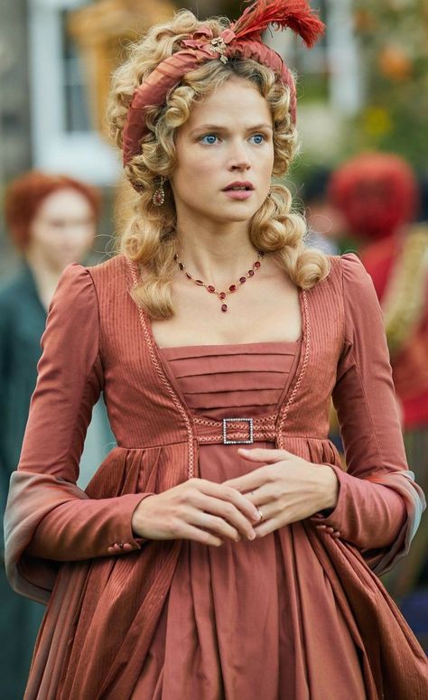 Caroline Enys - Poldark Gabriella Wilde, Regency Gown, Regency Era Fashion, 1800s Fashion, Regency Dress, Regency Fashion, Theatre Costumes, Costume Drama, Period Costumes