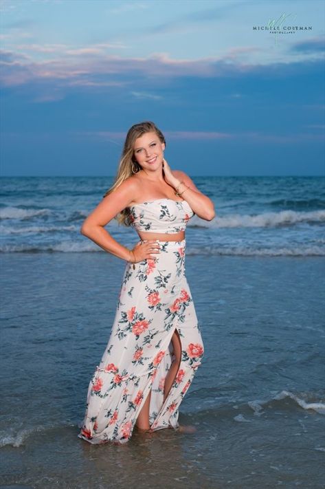 Photo Styles, Beach Instagram Pictures, Senior Portrait Poses, Beach Instagram, Senior Picture Outfits, Class Of 2019, High School Senior Portraits, Grad Photos, Myrtle Beach Sc