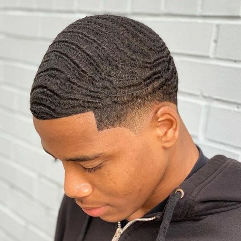 39 + Fabulous types of waves hair (2020) 360 Waves #menshair #menshaircuts #menshairstyles #menshairtrends #menshairstyletrends #menshair 2020 #shorthairmen #shortmenshair #shorthaircutsmen #coolmenshair #lineup #taperfade #360waves #waveshaircut #blackmenhair #blackmenstyle 180 Waves Men Fade, Black Man Haircut Fade, 360 Waves Hair, Types Of Fade Haircut, Waves Hairstyle Men, Black Boys Haircuts, Stylish Mens Haircuts, Types Of Waves, Black Hair Cuts