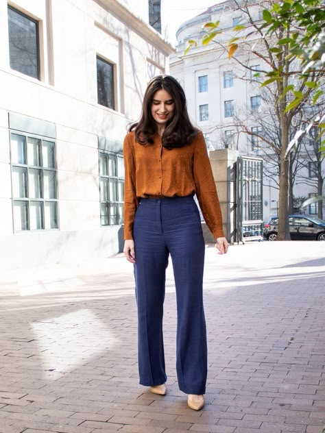 Rust Top Outfit, Navy Blue Pants Outfit, Blue Trousers Outfit, Navy Pants Outfit, What To Wear On Thanksgiving, Blush Blazer, Navy Wide Leg Trousers, Blue Pants Outfit, Navy Blue Outfit