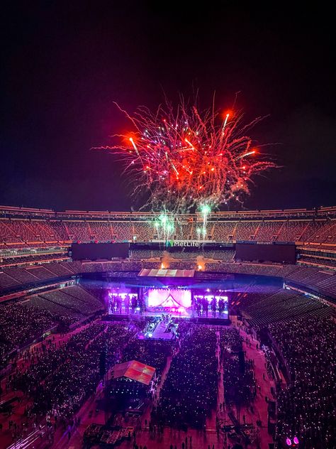 Stadium Tour Aesthetic, Blackpink Concert Aesthetic, Concert Fireworks, Fireworks Wallpaper, Tour Aesthetic, Blackpink Concert, Metlife Stadium, Concert Aesthetic, Stadium Tour