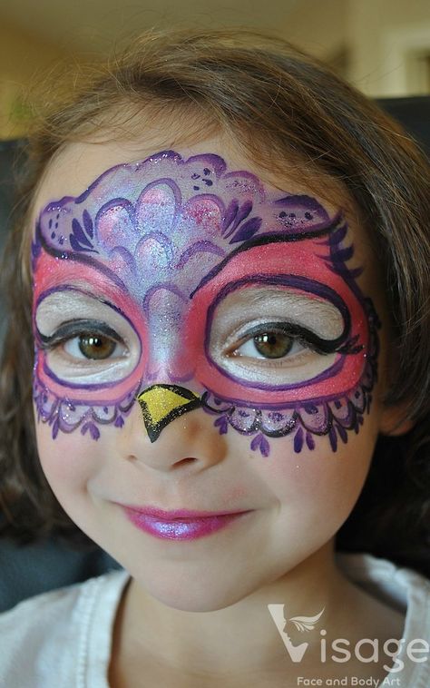 Owl Facepainting, Owl Face Paint, Eye Makeup Halloween, Owl Makeup, Halloween Costumes Kids Homemade, Mountain Tattoo Simple, Pregnant Belly Painting, Owl Face, Owl Costume