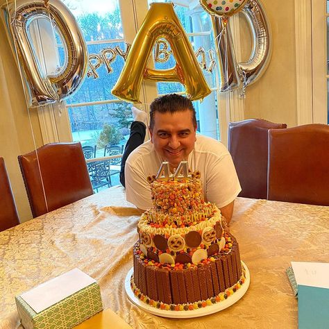 44 Cake Birthday, Riff Raff Cake, Duff Goldman, Reeses Cake, Buddy Valastro, 44th Birthday, Elephant Cakes, Celebrity Chefs, Apple News