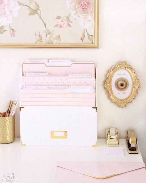 Blush And Gold Glam Office Reveal Blush And Gold Office, Pink And Gold Office, Glam Office Decor, Gold Office Decor, Girly Office, Glam Office, Gold Office, Pink Office, Cubicle Decor