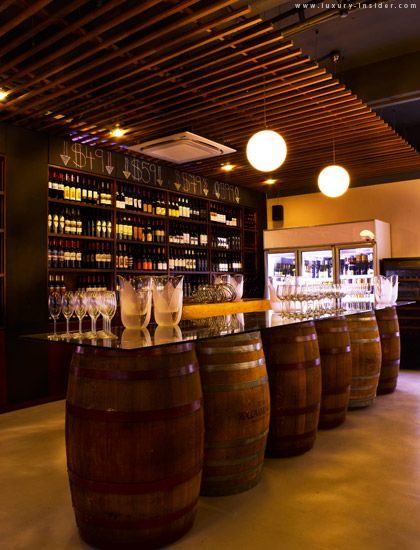 Wine Store Design, Wine Bar Design, Bar Luxury, Wine Bar Restaurant, Gastro Pubs, Bar Interior Design, Wine Store, Bar Interior, Bar Design Restaurant