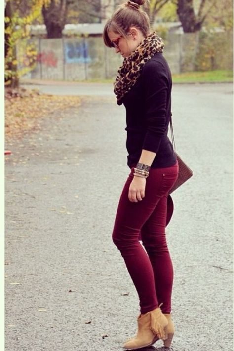 fall fashion Burgandy Pants Outfits, Burgundy Leggings Outfit, Red Leggings Outfit, Burgundy Pants Outfit, Casual Leggings Outfit, Leggings Outfit Winter, Leggings Outfit Fall, Leggings Outfit Casual, Winter Pants Outfit