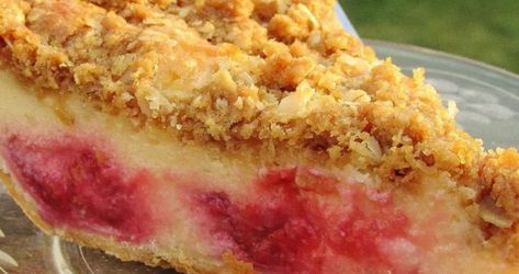 Raspberry Sour Cream Pie Sour Cream Pie, Pudding Bar, Raspberry Cream Pies, Rhubarb Pudding, Rhubarb Recipes Pie, Recipe Inspirations, Pastries Recipes, Pie Pie, Raspberry Pie