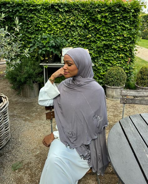 🩶New Color Alert! 🩶 Introducing our latest hijab color - Cloud Jersey Stone! Our stunning model showcases how this color brings elegance to your everyday look. •Discover the perfect everyday essential hijab piece in a unique, soft, and captivating shade •Elevate your hijab style to new heights with this must-have •Perfect for adding a touch of sophistication and freshness to your wardrobe Ready to shine? We’re sure you’ll love it! 🩶 #veilandcompany #modesty #viral #neautral #fyp #foryoup... Jersey Hijab Style, Hijab Colors, Color Cloud, Jersey Hijab, Hijab Style, Cute Fits, To Shine, Hijab Fashion, Everyday Look