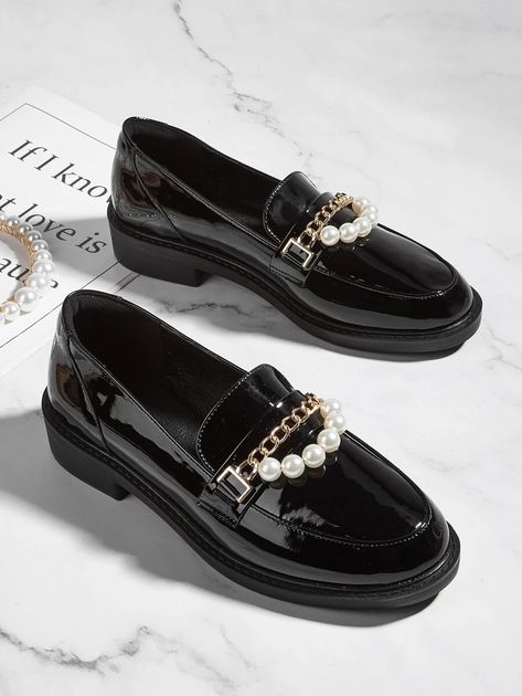 Chain & Faux Pearls Decor Loafers | SHEIN Pretty Flat Shoes, Pearls Decor, Black School Shoes, Mules Shoes Flat, White Nike Shoes, Jordan Shoes Girls, Work Shoes Women, Shoes Heels Classy, Classy Shoes