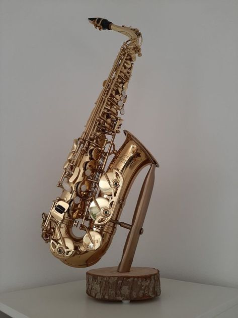 Wooden saxophone stand Saxophone Stand, Music Furniture, Saxophone Art, Spring Lamp, Bed Headboard Design, Music Room Decor, Musical Art, Headboard Designs, Music Guitar