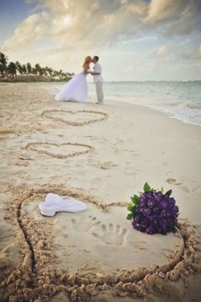 60 beach wedding photo ideas must have 3 Wedding Pictures Beach, Beach Wedding Pics, Beach Bouquet, Picture Beach, Destination Wedding Caribbean, Simple Beach Wedding, Simple Wedding Dress Beach, Funny Wedding Photos, Beautiful Beach Wedding